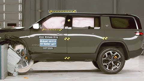 2022 Rivian R1S original moderate overlap crash test (extended footage)