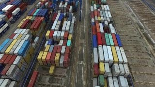 China's slowdown hits shipping