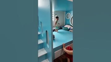 Giường tầng là lựa chọn tốt cho 2 bé