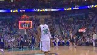 Chris Paul Plays Beat The Buzzer