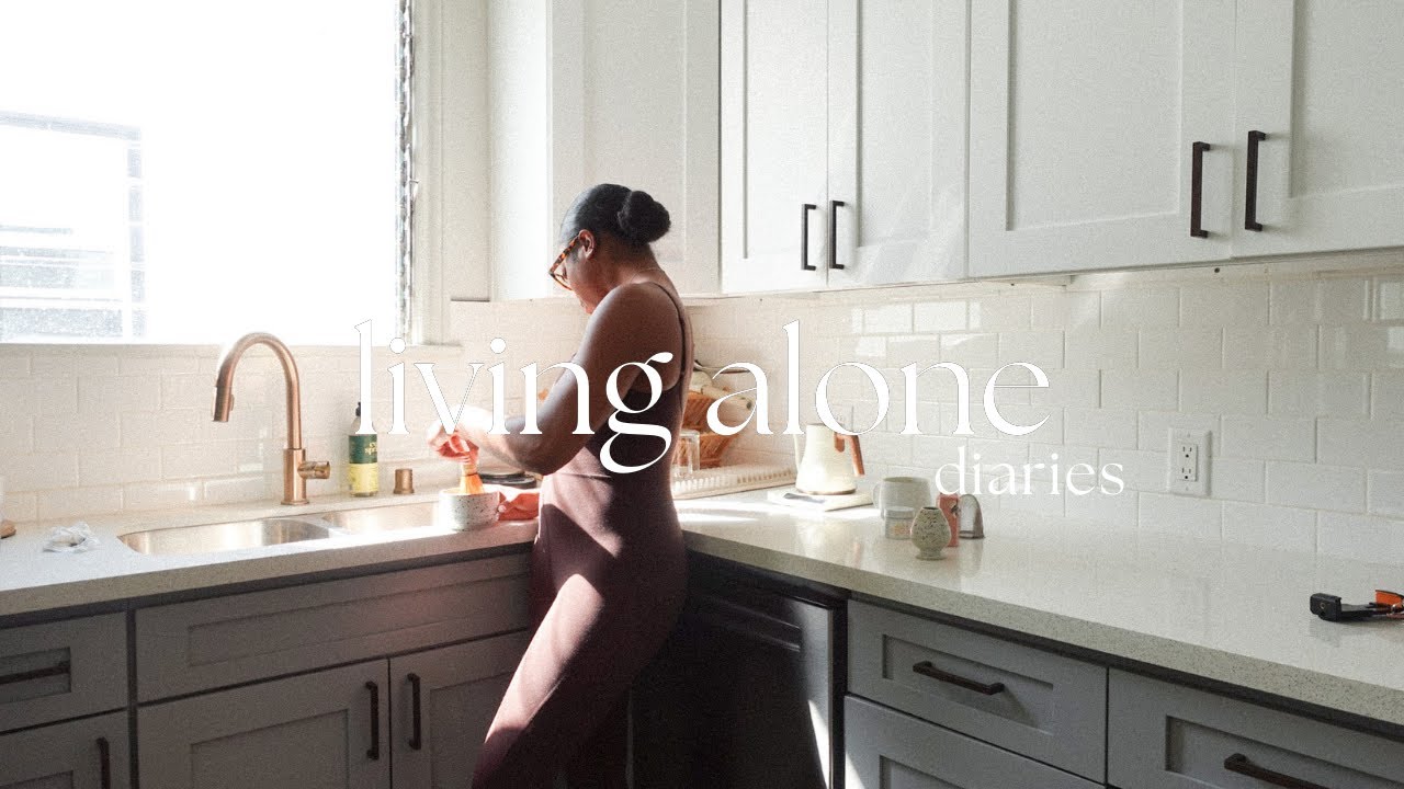 living alone diaries: i quit my 9-5, going on a date, my at-home matcha latte recipe and mommy talks