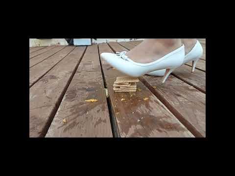 Crackers getting crunched heels ASMR