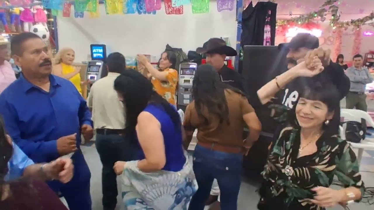 VIENTO NEGRO CON JOSÉ PEREZ EN PLAZA NORTH HOLLYWOOD 