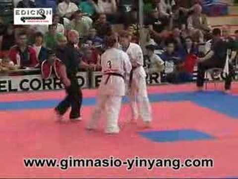 Europeo kyokushin 2008  semifinal  Zuriñe Vs Vorobyeva