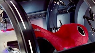 初登場！赤×黒スーツ製造シーン映像大公開！映画『スパイダーマン：ファー・フロム・ホーム』TVスポット