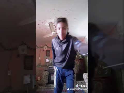 اغنيه شاكوش الدنيا رايقه ومتضايقه