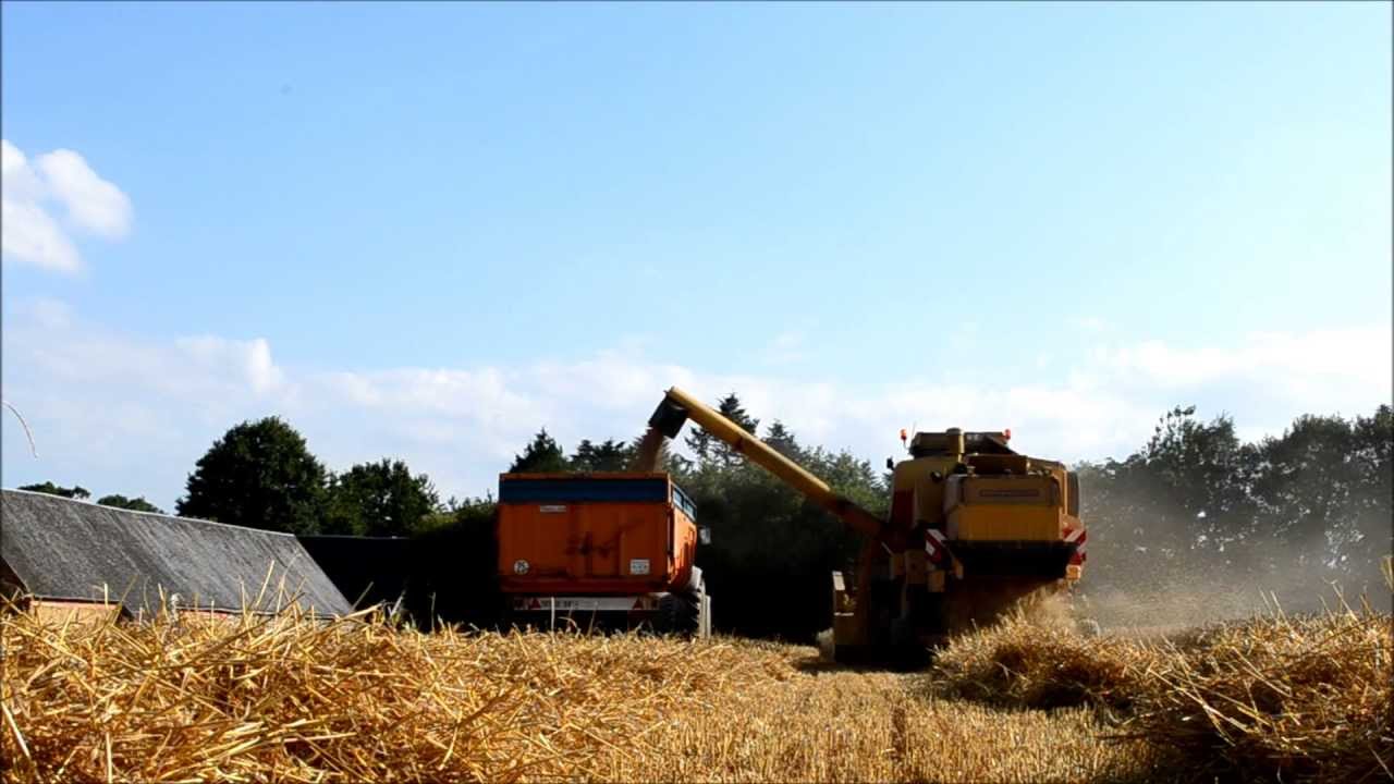 Moisson blé 2013 Harvest NH CLAYSON 8060 ! In France ! - YouTube