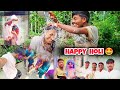 Achal se badla lelo pani daal ke happy holi  ladkiyan sab rag lagaw bas chuna nahi 