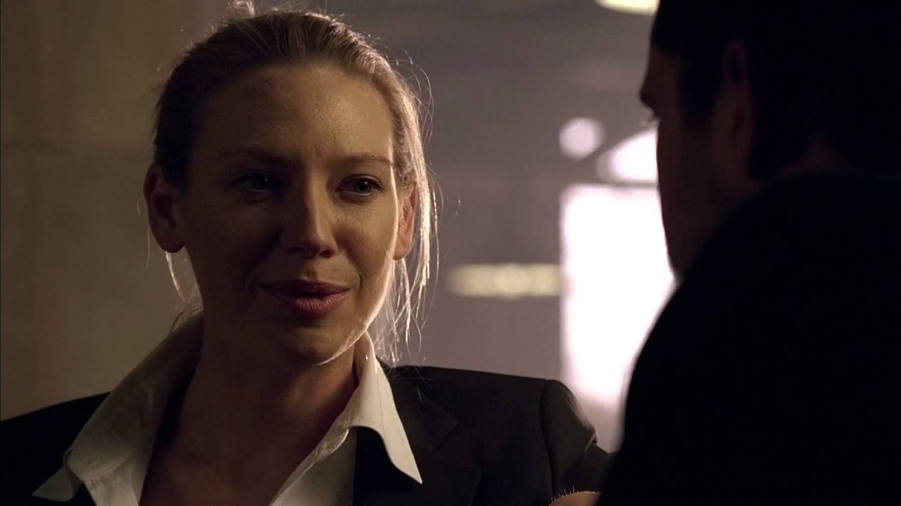 Fringe HD 1x01 Pilot - Polivia have coffee in the lab