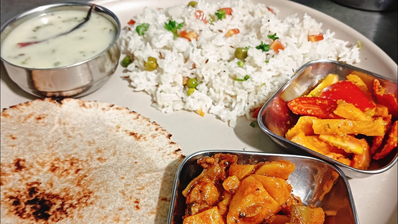 बिना हल्दी की White कड़ी पुलाव | Special Gujarati Style 