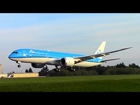 KLM's First 787-9 Landing @ KPAE