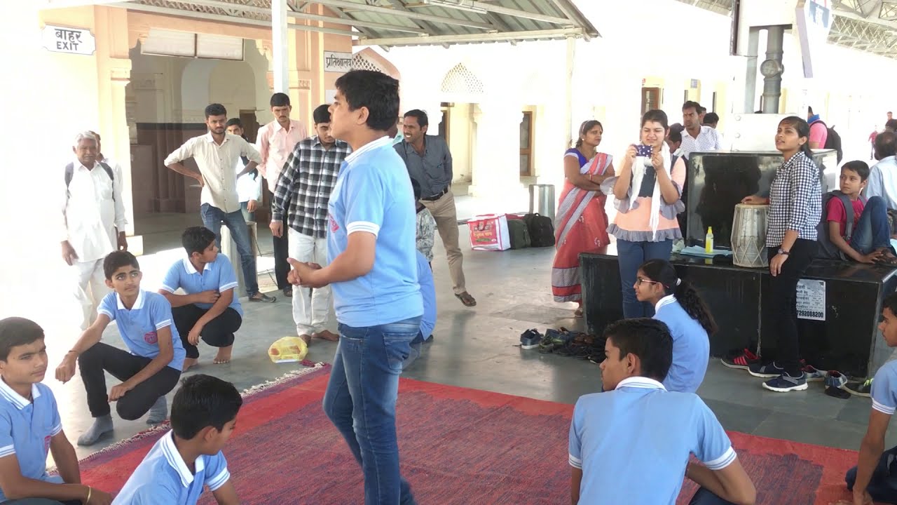 नुक्कड़ नाटक | स्वच्छ भारत अभियान Skit | Railway Station | Jhunjhunu #jhunjhunu #india #swachhbharat