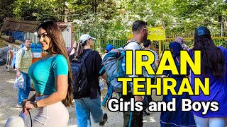 دختران و پسران ایرانی در حال تفریح ​​🇮🇷 IRAN TEHRAN 2023 Walking Vlog ایران