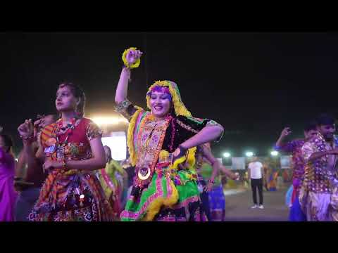 Uncut navratri garba in rajkot I End mein namkeen fizzy soda dekhna na bhule