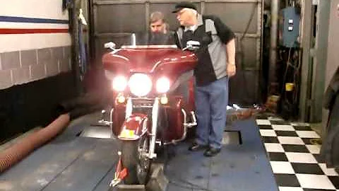 Byron Leech Harley Trike Dyno Test.AVI