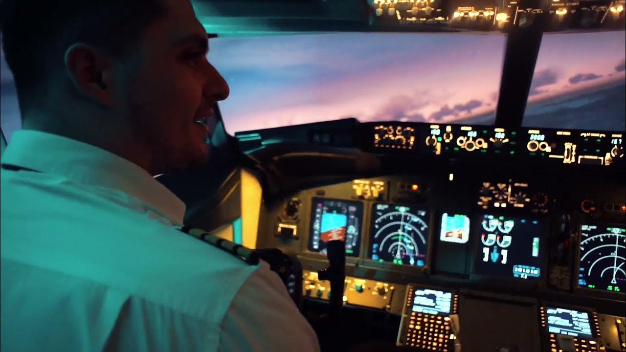 авиатренажер видео. кабина самолета боинг 737 800 авиатренажер. авиатренажер в алатыре. авиатренажер boeing b52. авиасимулятор боинг 737.