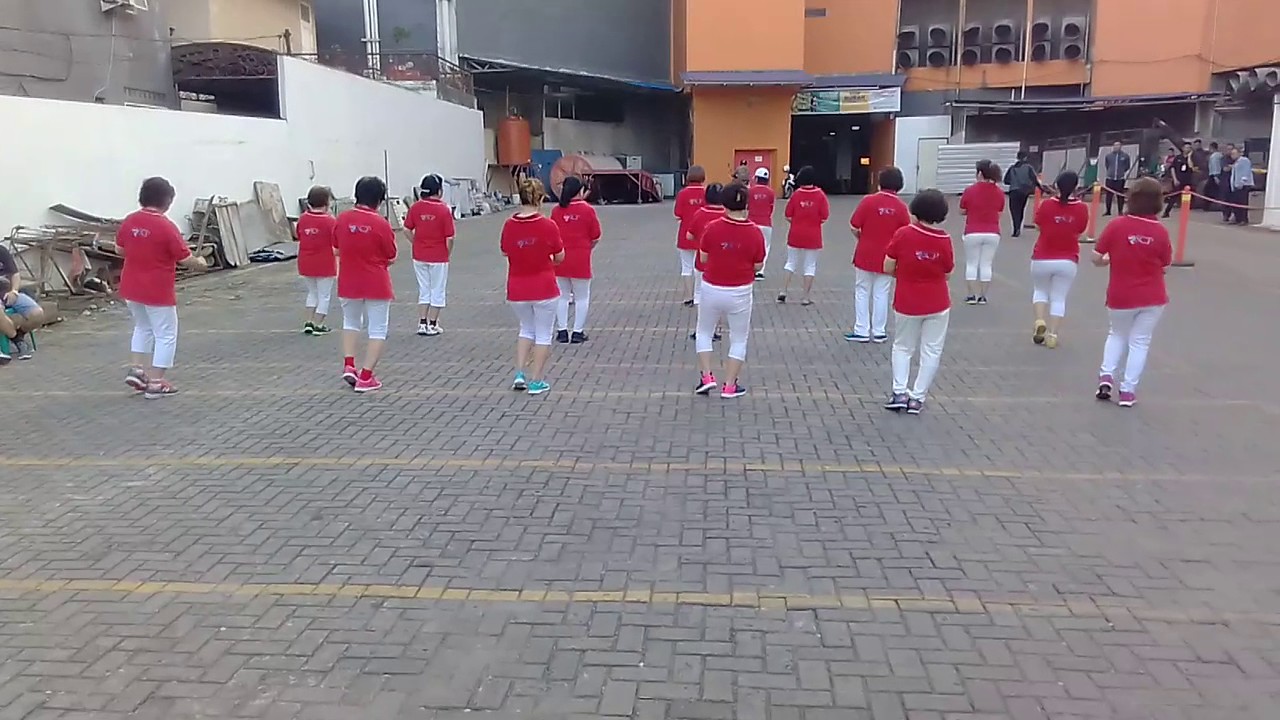 Goyang Tobelo  Group senam line dance  SCP samarinda 