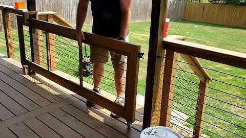 "Sliding" deck gate