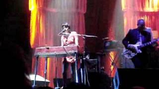 Norah Jones - Young Blood (Luna Park, BsAs, Argentina)