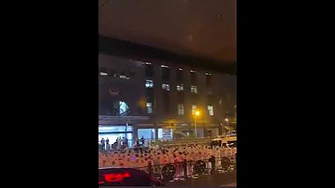 中国监狱1008:贵阳镇压1大批警察大白去镇压饥民!花果园小区民众已在反抗(220913.03) - 天天要闻