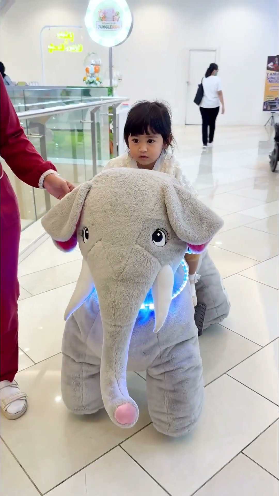 Moana Naik Gajah kecepatan Full ??!! #riaricis