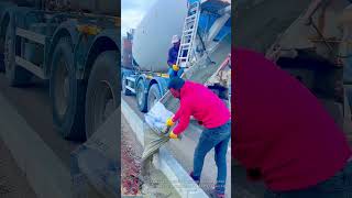 Creative and efficient concrete pouring method #tools #shorts #viral