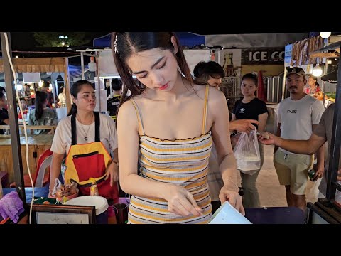 🇱🇦 The Queen Of Laos Street Food - The Omelette Lady