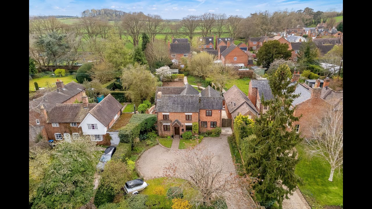 COTTAGE FOR SALE Clifford Chambers, StratforduponAvon (Property Tour) YouTube