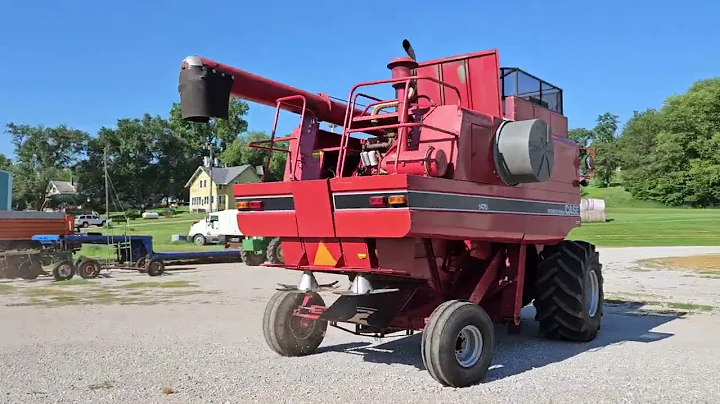 1985 Case IH 1470 Combine - Selling on BigIron Auctions - Aug. 23, 2023