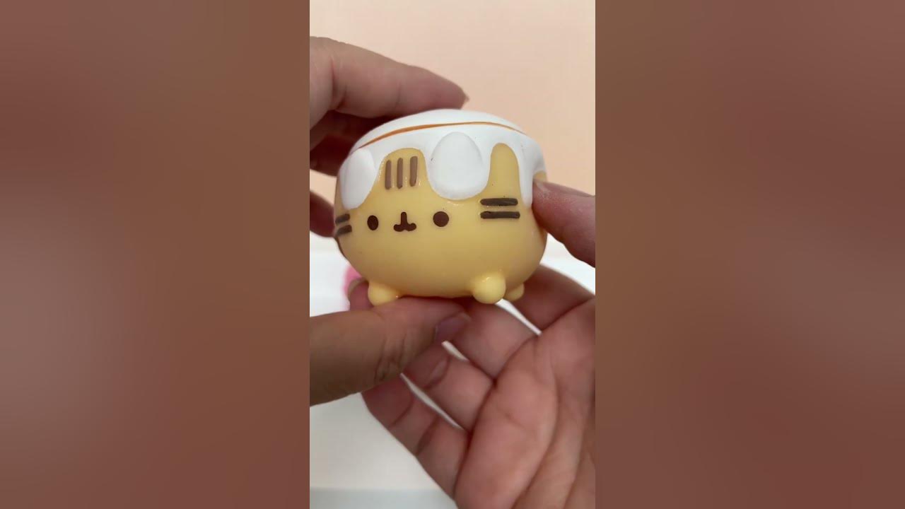 Pusheen Catfe Capsule Squishies (Series 3)