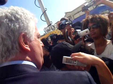 LIVE -Michael Jackson's Attourney Brian Oxman @ UCLA Medical PART 1 (watch the full set)