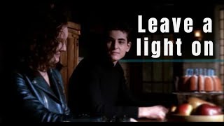 Bruce & Selina | leave a light on