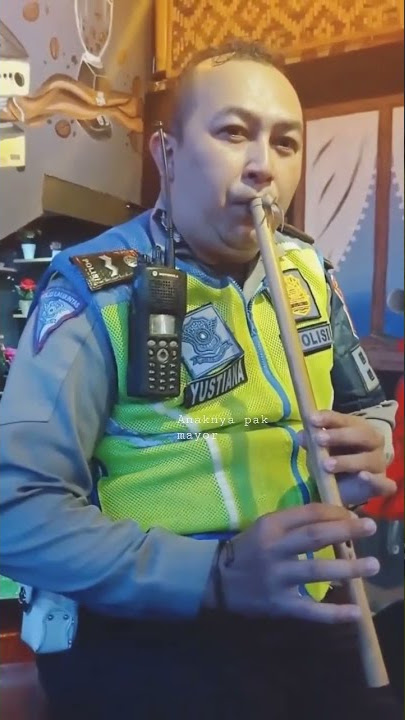 NGOPI, MENDENGARKAN  SUARA SERULING PAK POLISI (berasa jadi kabayan ditemani iteung syahdu kang 😄)