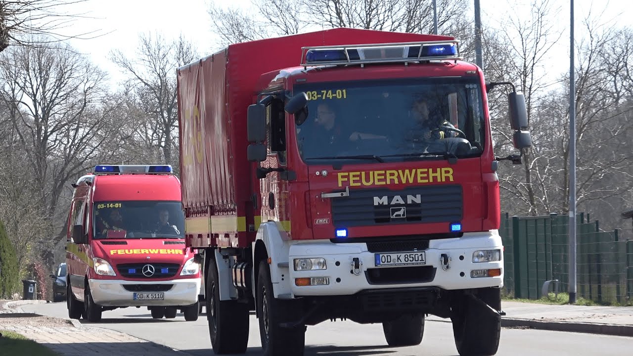 [Einsatzkräfte nach Sprengstoffexplosion kontaminiert] Einsatzfahrten zum Großeinsatz in Tremsbüttel