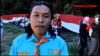 pengibaran bendera merah putih 69 meter di Hut RI ke-69, oleh Mapala PTM Rayon III