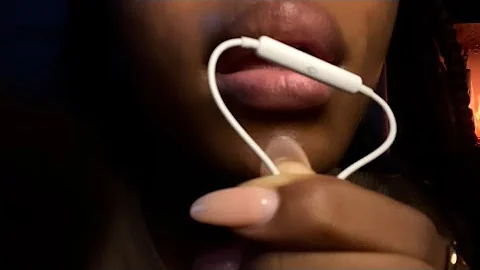 ASMR lo-fi mic nibbling 🤤