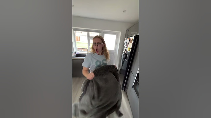 The dressing gown makes everything better 😂 #dadandcloshow #funny #dance