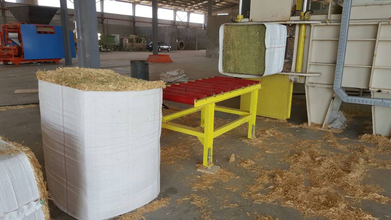 Chopped Straw Press Packing Baler