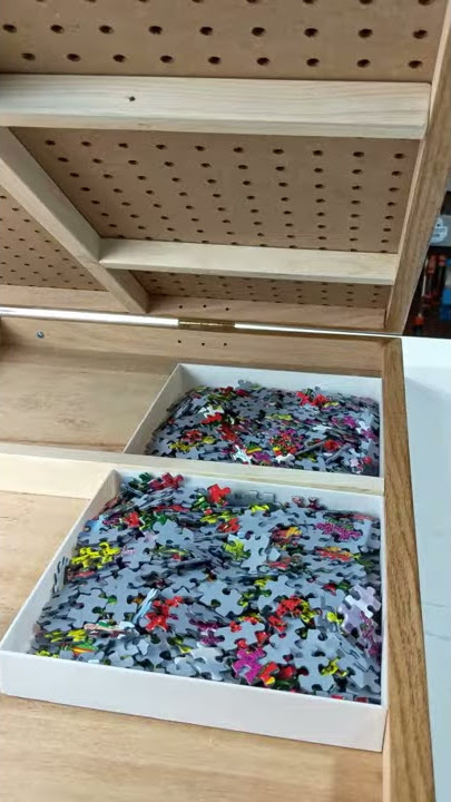 Portable Jigsaw Puzzle Board Puzzle Case with Four Sorting Trays