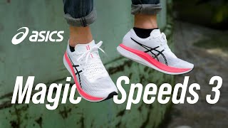Trên chân Asics Magic Speeds 3: Nhẹ, vừa khít, phù hợp đua tốc độ