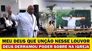 Ítalo Ribeiro Canta o louvor In Memorian e Deus derrama poder sobre  a igreja. Meu Deus que unção!