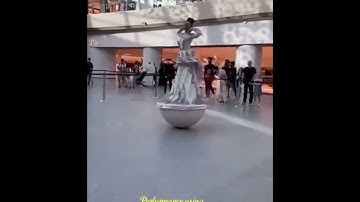 Unique center of Gravity how u feel boogie, dancing on air.........