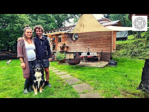 Video: Family Dream Crib yang Berkelanjutan: The Tiny House oleh Jessica Helgerson