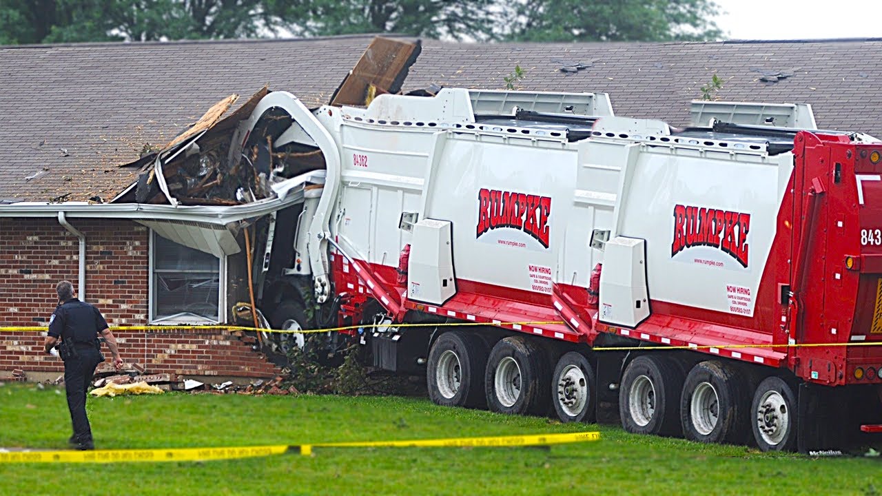 10 Extremely Dangerous Fails Truck Crash Biggest Crane Operating