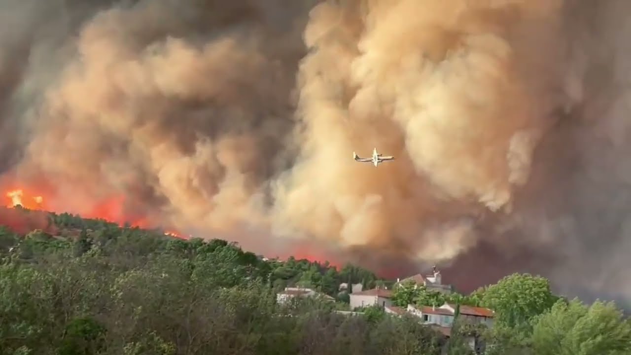 🚨 Fire in Aude: Images of the massive blaze in progress!