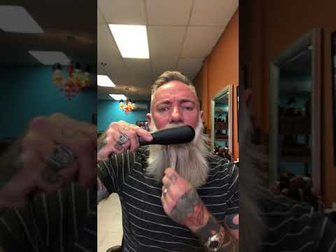 Video: Beard Straighteners Er En Ting. Her Er Hvorfor Du Måske Vil Have En