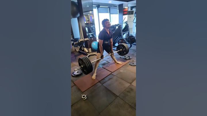 180 kg sumo deadlift with straps