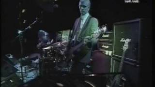 Dinosaur Jr.  - &quot;Severed Lips&quot; &amp; &quot;Raisans&quot; (MTV 1993; 2 from 3)