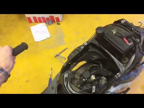 100 CC scooter engine problem (solved) Not holding revs - YouTube