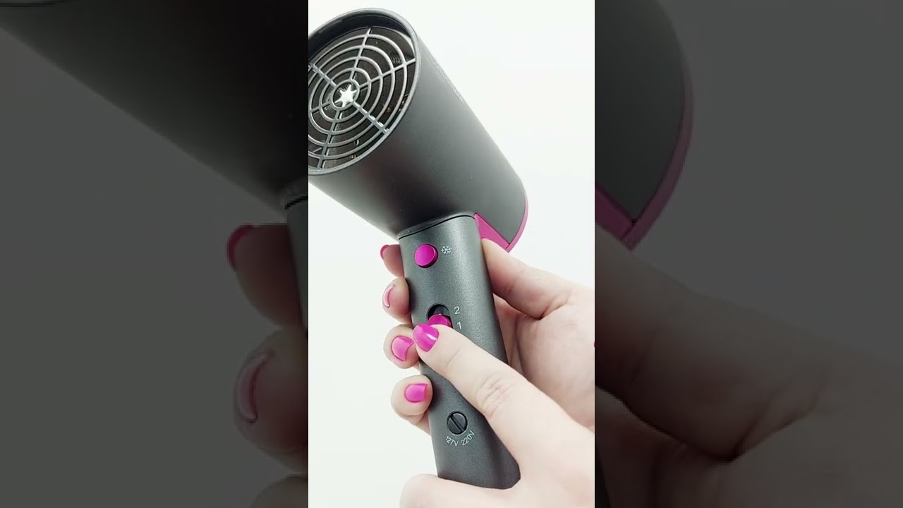 Secador de pelo inalámbrico LYLUX con batería recargable y accesorios.